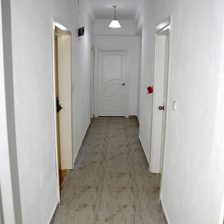 Gold Bed & Breakfast 3*